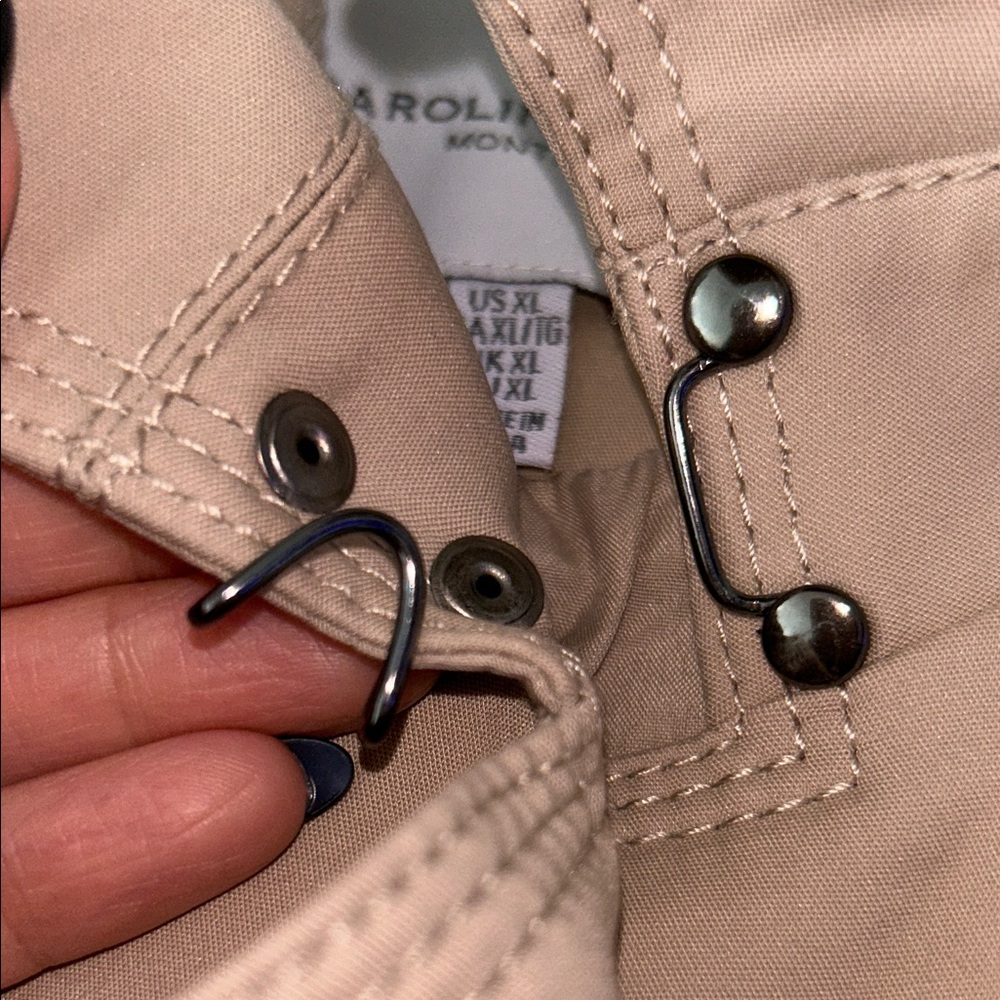 Elegant Cream Trench Coat for Women - Picture 3 of 13